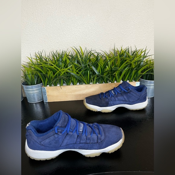 Jordan 11 Retro Low Derek Jeter RE2PECT AV2187-441 - Picture 8 of 11